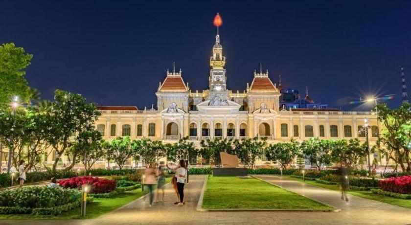 Khách sạn Greentree Sài Gòn đông Du 3*